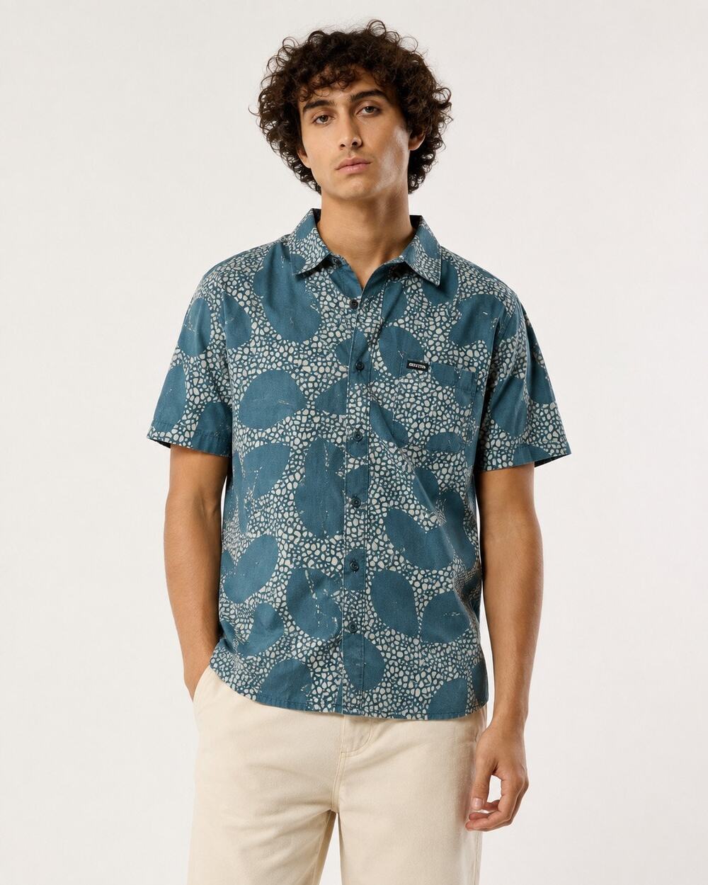 Brixton Standard Fit Charter Print Button Up Blue Geo Floral Short Sleeve Sz XL